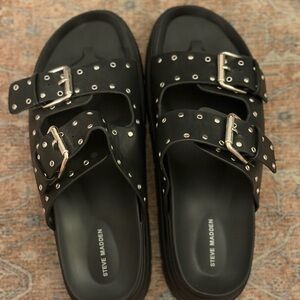 Steve Madden Black Buckle Sandals